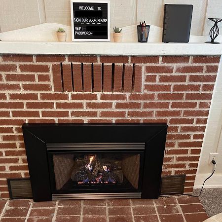 Downtown 2 Bedroom Cottage, Sleeps 6, Walking Distance To Honeywell, Downtown Restaurants, Shopping Wabash Eksteriør bilde