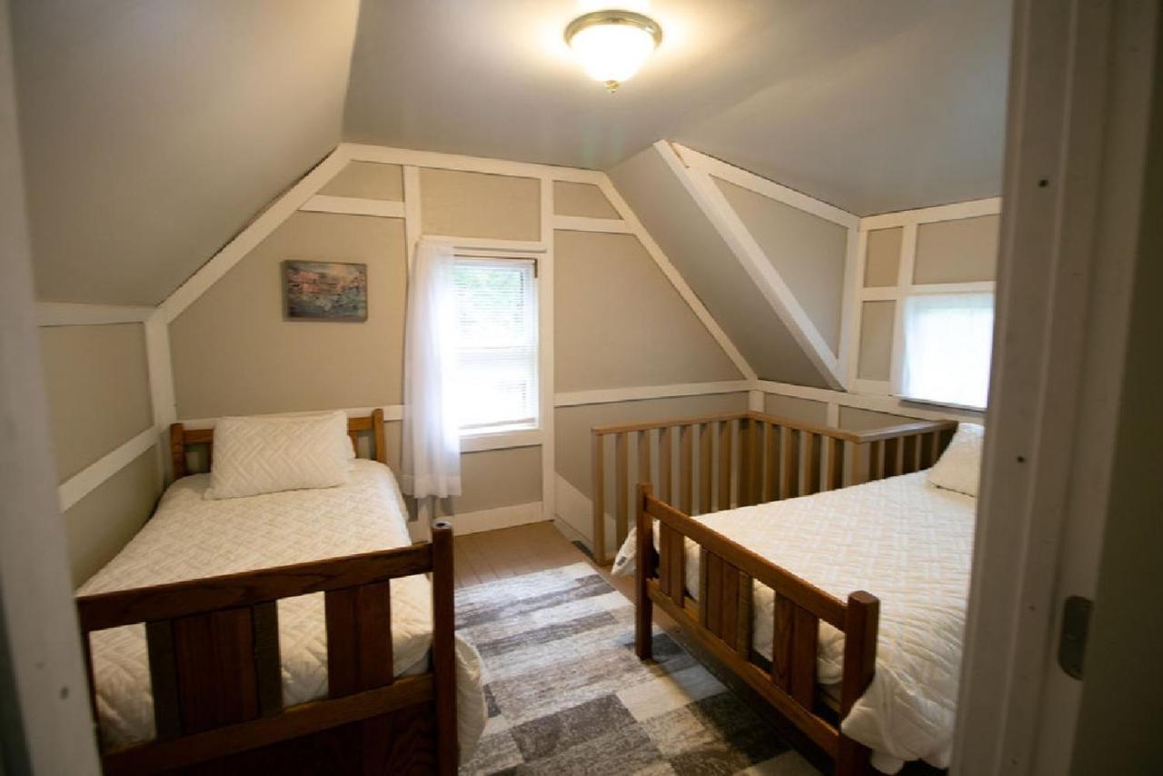 Downtown 2 Bedroom Cottage, Sleeps 6, Walking Distance To Honeywell, Downtown Restaurants, Shopping Wabash Eksteriør bilde
