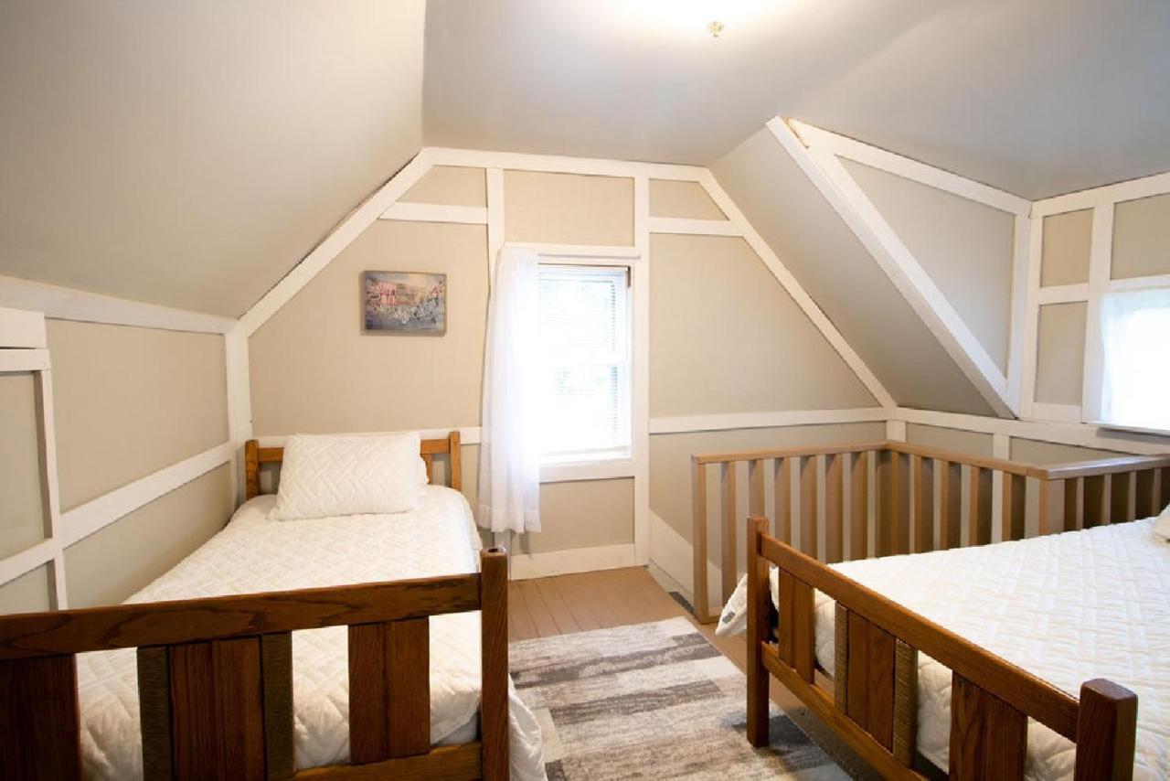 Downtown 2 Bedroom Cottage, Sleeps 6, Walking Distance To Honeywell, Downtown Restaurants, Shopping Wabash Eksteriør bilde