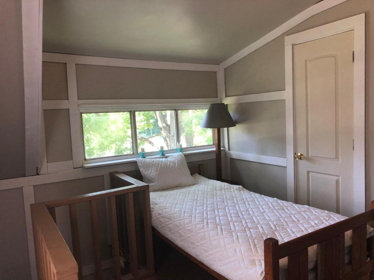 Downtown 2 Bedroom Cottage, Sleeps 6, Walking Distance To Honeywell, Downtown Restaurants, Shopping Wabash Eksteriør bilde