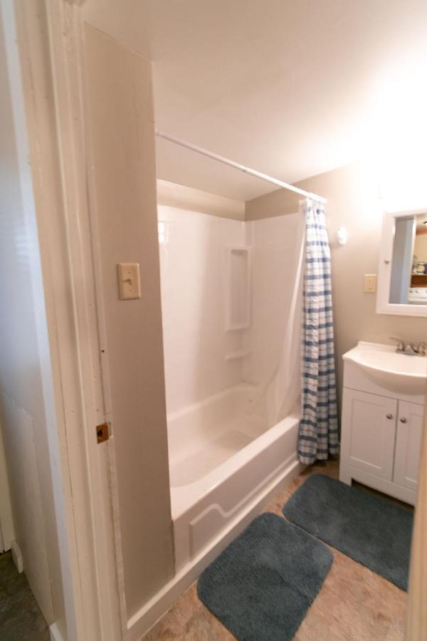 Downtown 2 Bedroom Cottage, Sleeps 6, Walking Distance To Honeywell, Downtown Restaurants, Shopping Wabash Eksteriør bilde