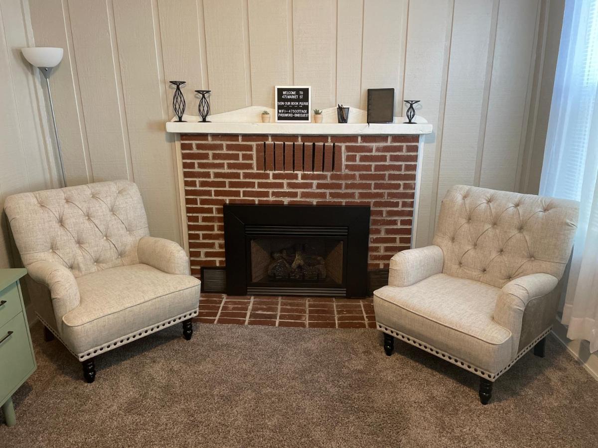 Downtown 2 Bedroom Cottage, Sleeps 6, Walking Distance To Honeywell, Downtown Restaurants, Shopping Wabash Eksteriør bilde